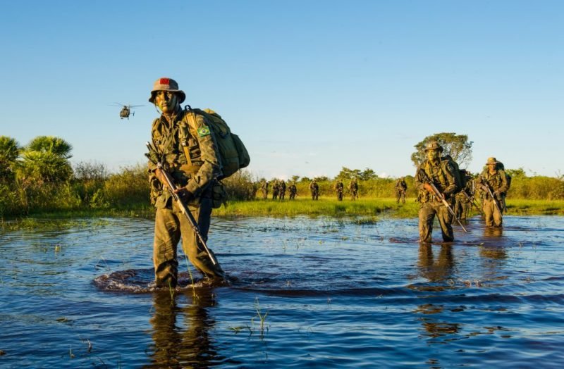 Dia do Pantanal - Áreas Que Protegem a Vida - Militares do Exército Brasileiro no Pantanal